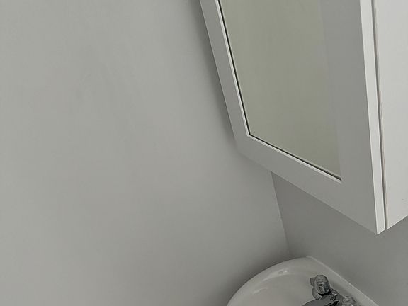 5th image of 543 W 49th St APT 36