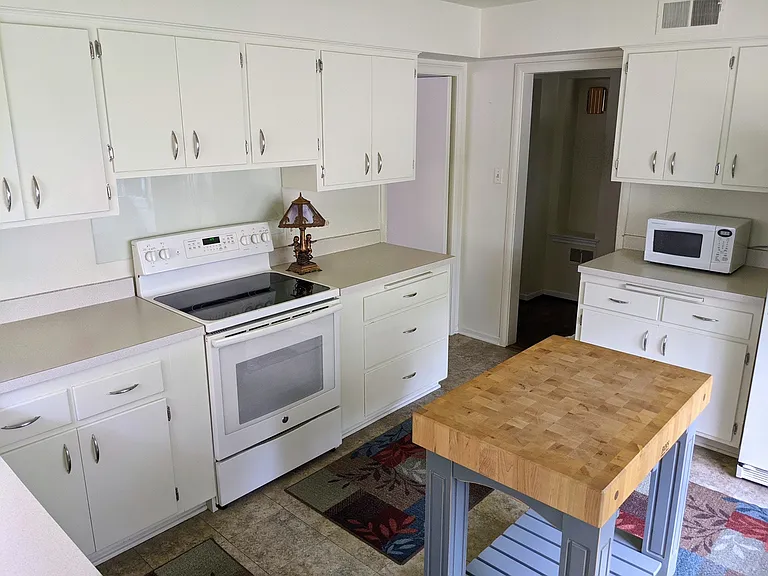 Bright Kitchen