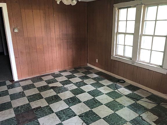 4th image of 2811 Dalton St
