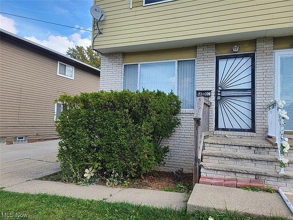 3rd image of 1407 E 263rd St