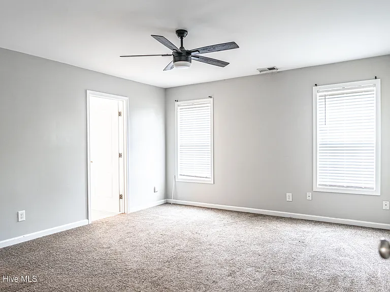 112 Holly Oak Cir — Photo 12