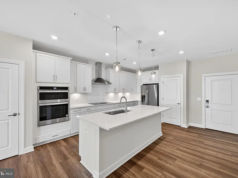 21630 Hawksbill High Cir #405 — Photo 12