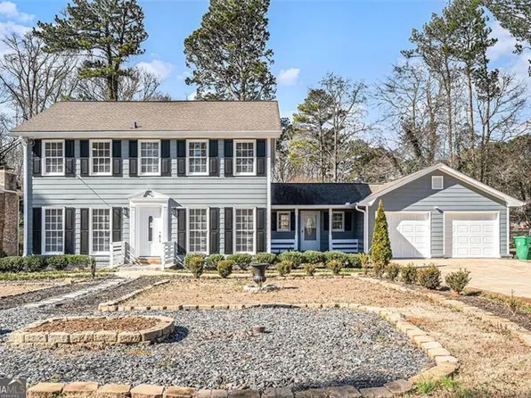 501 Fond Du Lac Dr, Stone Mountain, GA 30088