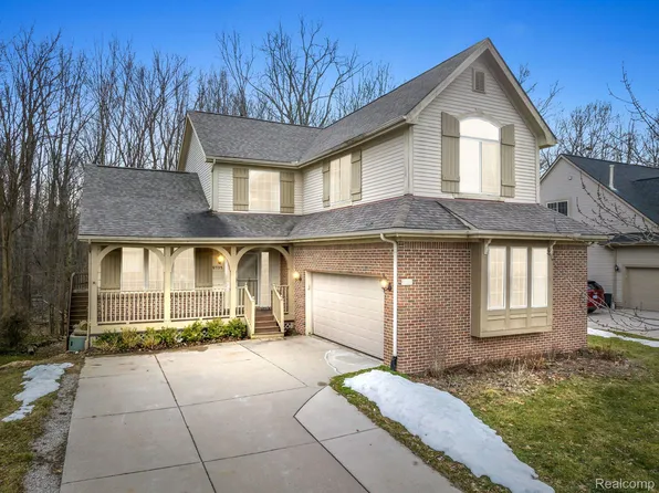 5731 Villa France Ave, Ann Arbor, MI 48103