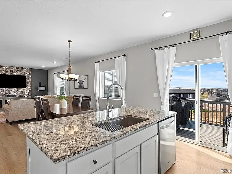 42835 Hawktree Cir — Photo 10