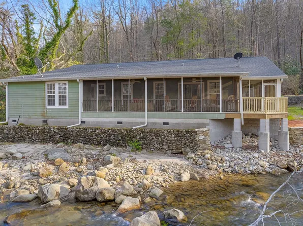 162 Jones Gap Rd, Marietta, SC 29661