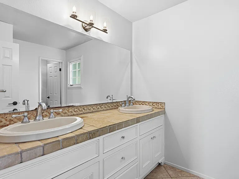 2224 Alamo Pintado Ave — Photo 18