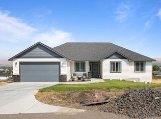 21004 E Plum Pl, Benton City, WA 99320
