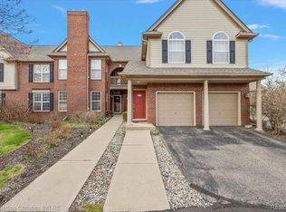28360 Carlton Way Dr, Novi, MI 48377