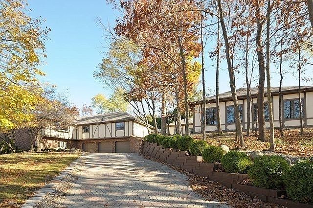 For Sale: 197 Amhurst Ct, Valparaiso, IN 46385
