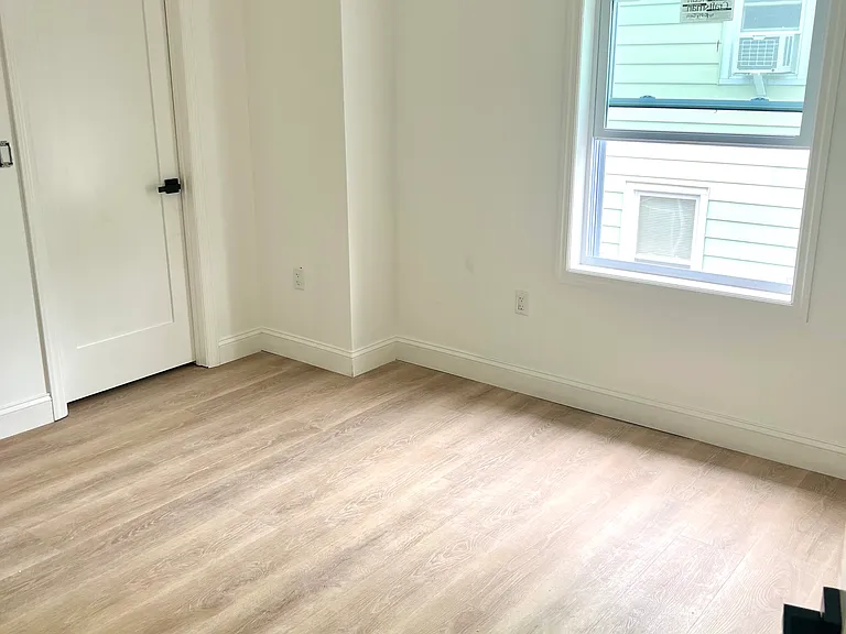 88 N 16th St #2 — Photo 7