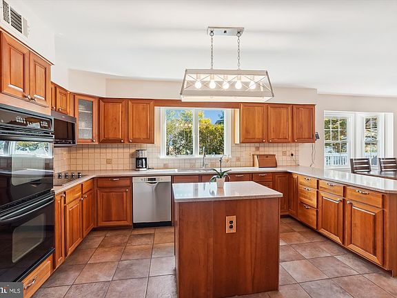 5th image of 21348 Sweet Clover Pl
