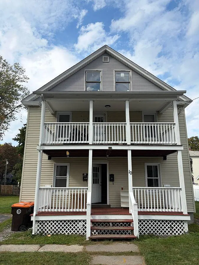 2 bed, 900 sqft, $1,675 — Photo 1