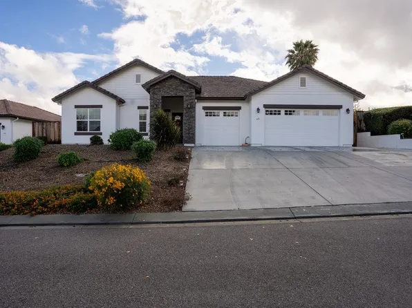 45 Ralphs Way, Hollister, CA 95023