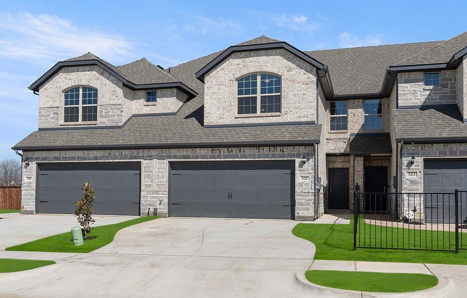 1st image of 611 Sandiford Ct