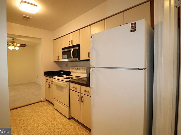 4th image of 7702 Lafayette Forest Dr APT 23
