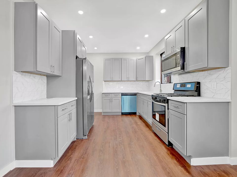 1st image of 9323 Avenue A