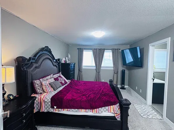 17 Valmont St #17, Blackfalds, AB T4M 0L2