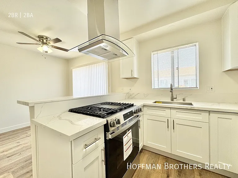 12631 Vanowen St #8 — Photo 5