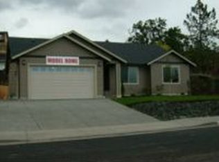 1841 NE Sunset St, Roseburg, OR