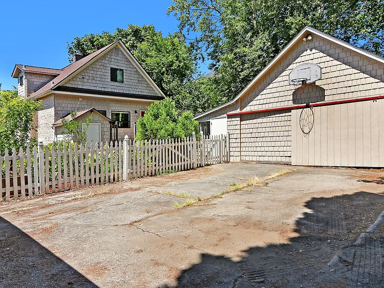 6526 Jones Ave NW — Photo 19