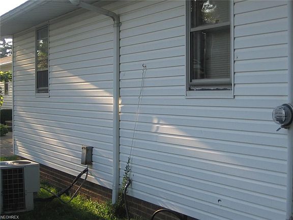 4th image of 25200 Picone Ln