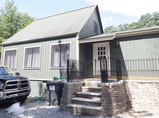 113 Brooke Ln, Shohola, PA 18458