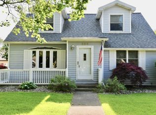 305 N Stanley St, Bad Axe, MI 48413
