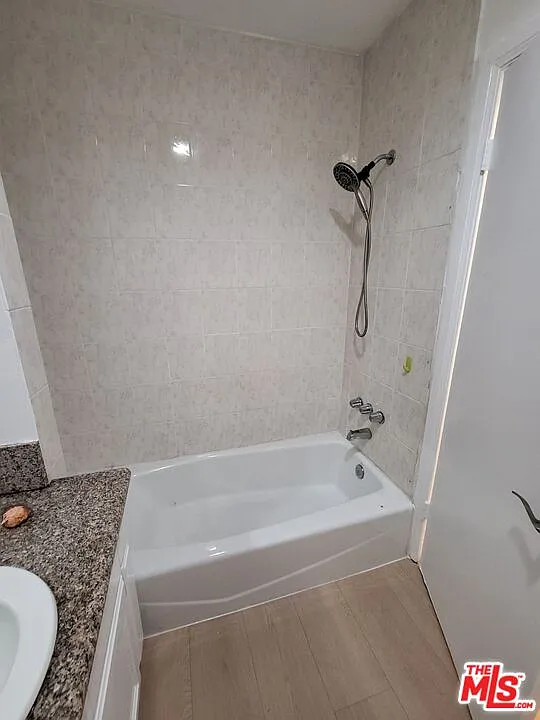2 bed, 2.0 bath, $2,100 — Photo 4