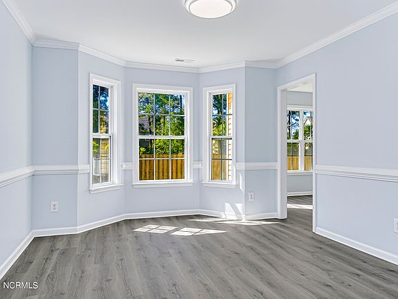 5th image of 438 Hanna Drive