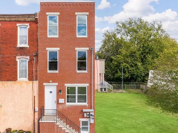 737 N 42nd St, Philadelphia, PA 19104