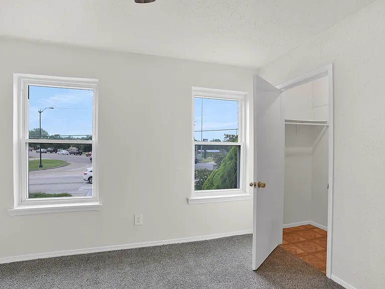500-502 Behrman Hwy — Photo 24