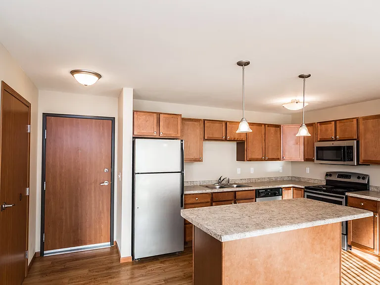Sterling Pointe — Photo 10