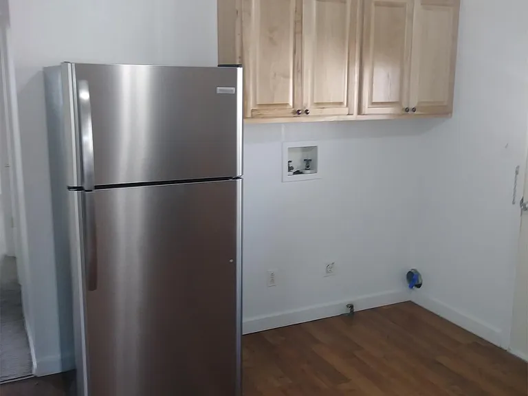 121 Gardner Dr — Photo 5