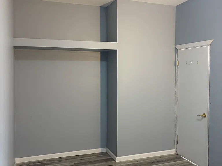 211 N 2nd St — Photo 8