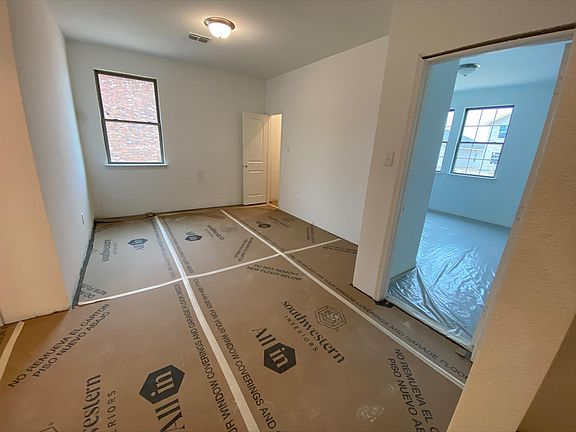 Quick Move In Home by Ashton Woods