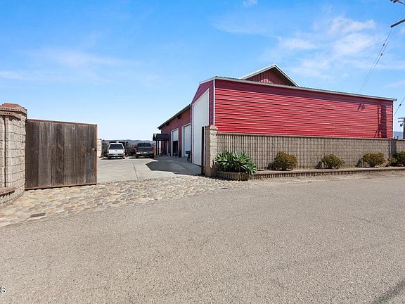 4th image of 907 Mission Rock Rd