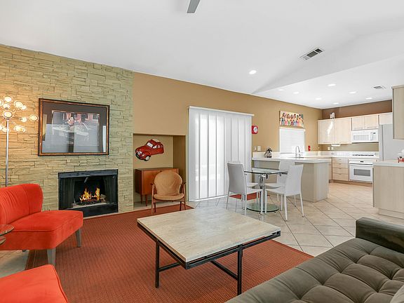 3rd image of 2915 S Sequoia Dr