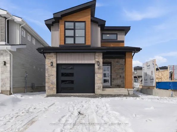 218 Superior Dr, Loyalist, ON K7N 0E4