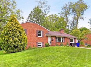 7624 Long Pine Dr, Springfield, VA 22151