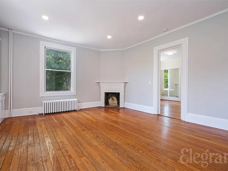 7 Keller Ln #5 — Photo 8