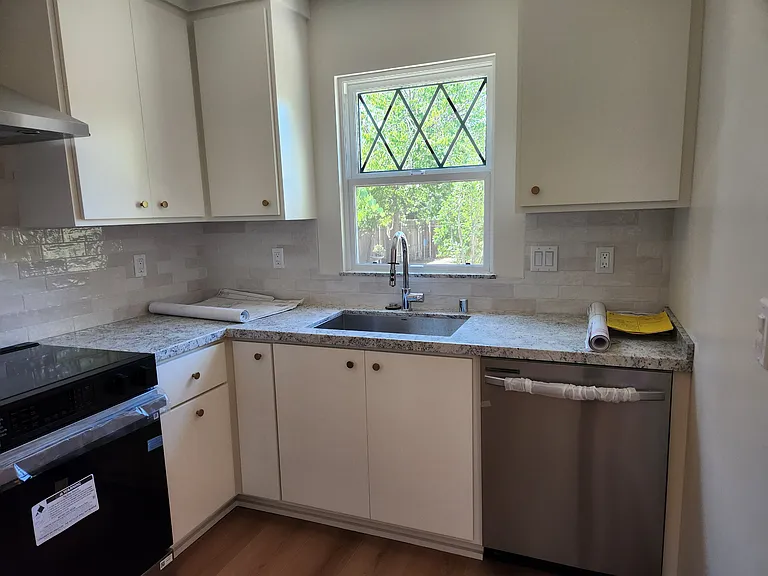 465 Harrison Ave #A — Photo 8