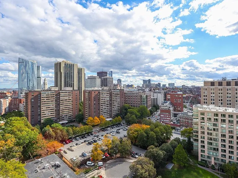 8 Whittier Pl #21G — Photo 1