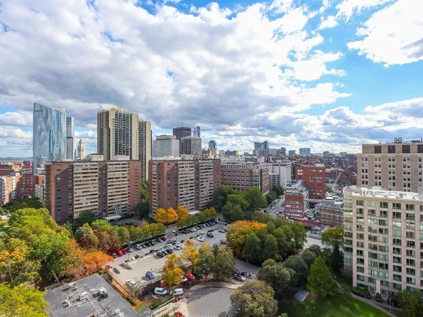 8 Whittier Pl APT 21G, Boston, MA 02114