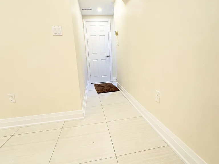 100 Larratt Ln #BMT — Photo 6