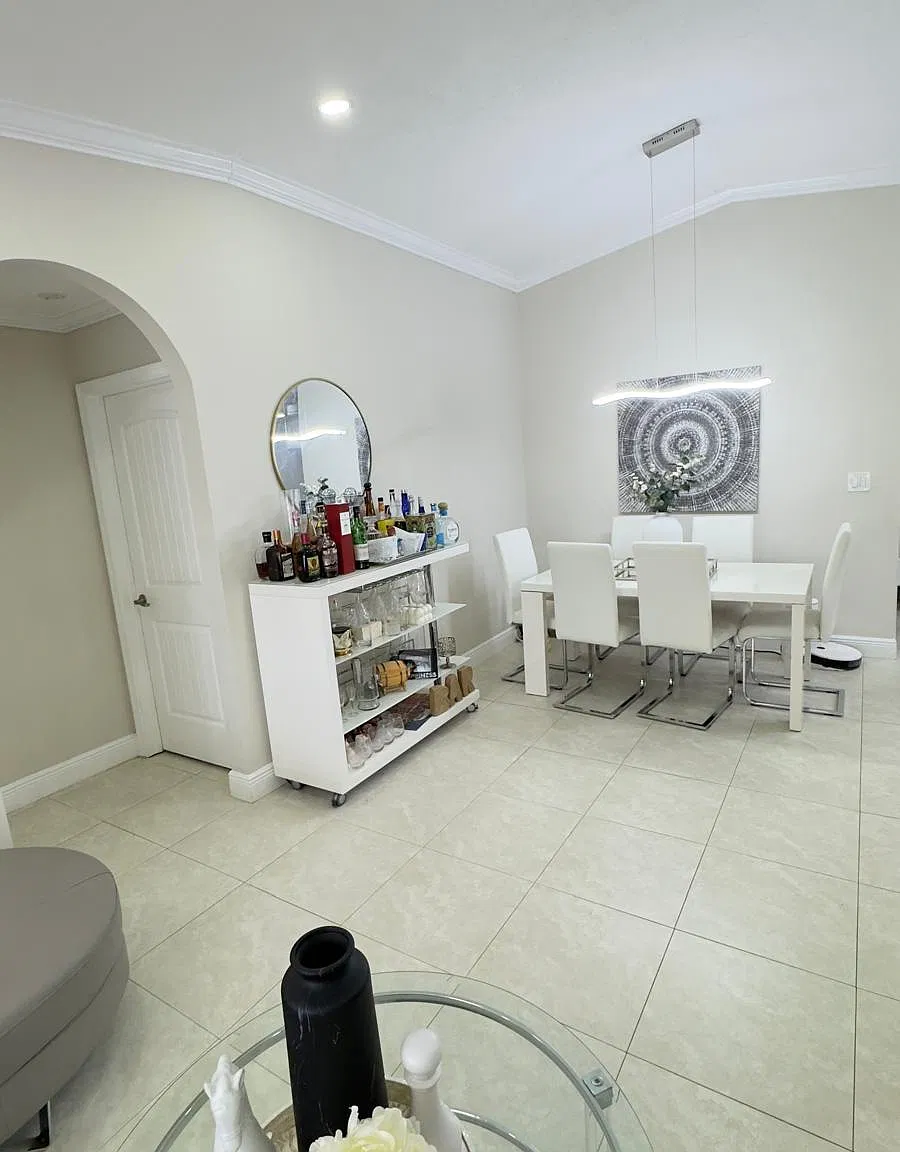 3 bed, 1494 sqft, $3,600 — Photo 3
