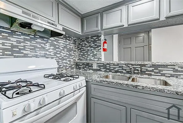 7527 Gulf Fwy #22 — Photo 11
