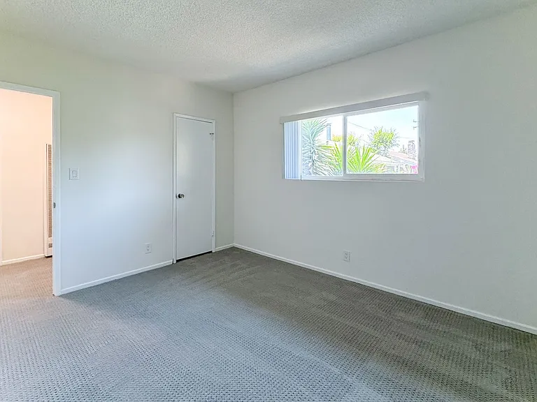 1644 Electric Ave #4 — Photo 7