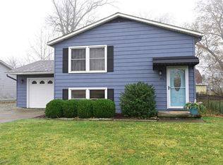 296 Guilford Rd, Vermilion, OH 44089