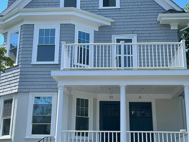21 Nisbet St #1 — Photo 1